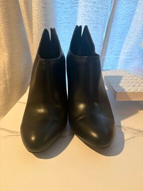 Kelly & Katie Black Smooth Ankle Booties with V-Cut Topline